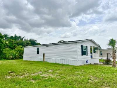 Photo 5 of 5 of home located at 16801 Oak Leaf Court North Fort Myers, FL 33917