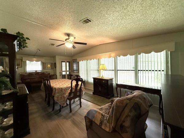 1989 TROP HS Mobile Home
