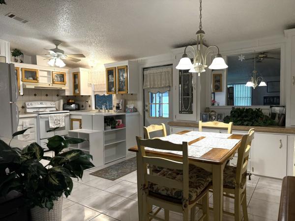 1989 TROP HS Mobile Home