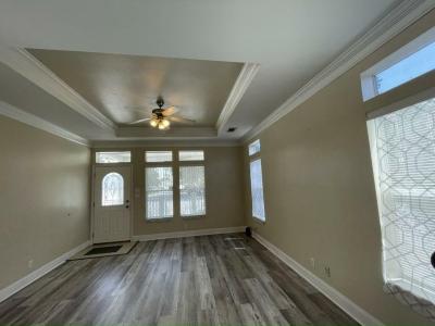Photo 4 of 20 of home located at 13330 Sea Breeze Lane Grand Island, FL 32735