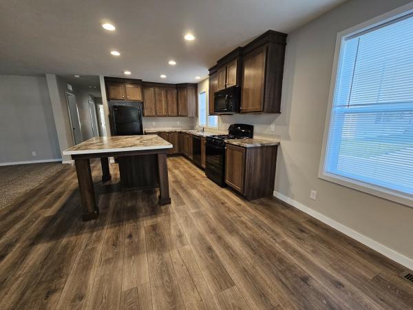 2019 Clayton 81SHN28523a (w/Full Porch) Mobile Home