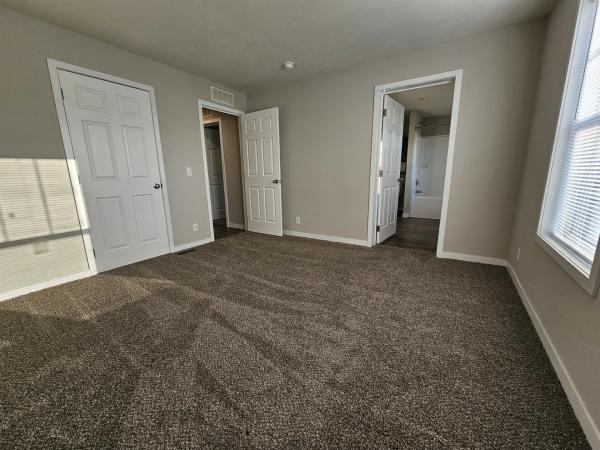 2019 Clayton 81SHN28523a (w/Full Porch) Mobile Home