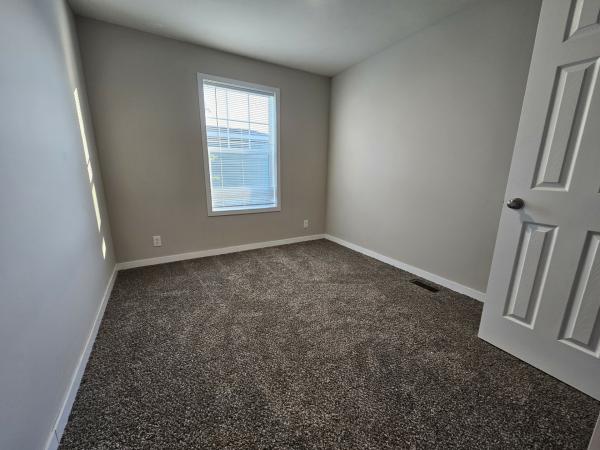 2019 Clayton 81SHN28523a (w/Full Porch) Mobile Home