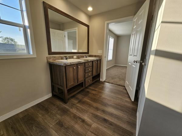 2019 Clayton 81SHN28523a (w/Full Porch) Mobile Home