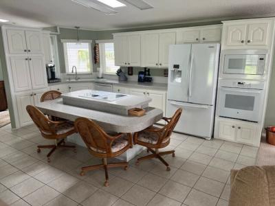 Photo 4 of 17 of home located at 2711 86th Street E Palmetto, FL 34221