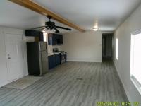 1985 Bonnavilla Manufactured Home