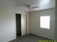 1985 Bonnavilla Manufactured Home