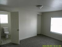 1985 Bonnavilla Manufactured Home