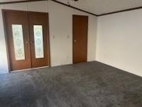2001 Holly Park Manufactured Home