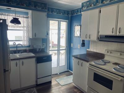Photo 4 of 11 of home located at 620 57th Ave W Lot H-8 Bradenton, FL 34207