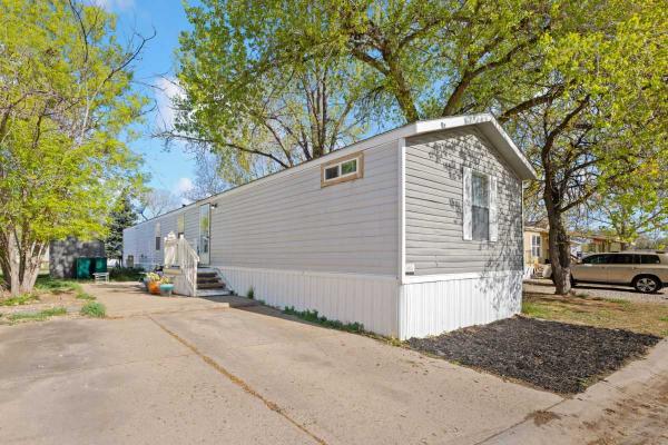2004 Schultz Mobile Home For Sale