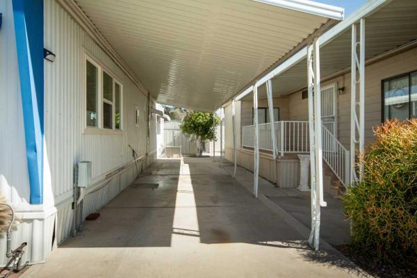 1965 Hillcrest unk Mobile Home
