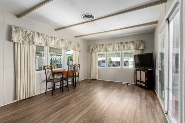 1965 Hillcrest unk Mobile Home