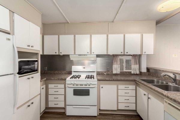 1965 Hillcrest unk Mobile Home