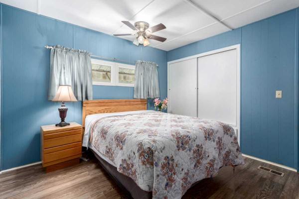1965 Hillcrest unk Mobile Home