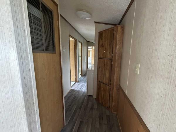 1989 SCHU HS Mobile Home