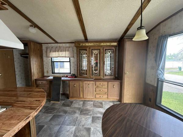1989 SCHU HS Mobile Home