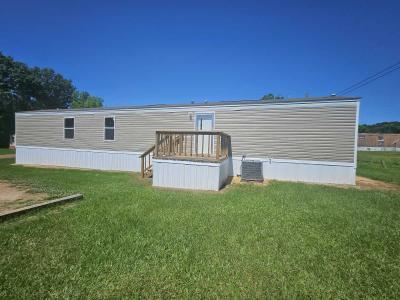 Mobile Home at 126 Murrah St. Crystal Springs, MS 39059