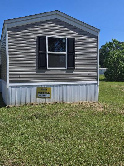 Photo 3 of 8 of home located at 130 Murrah St. Crystal Springs, MS 39059