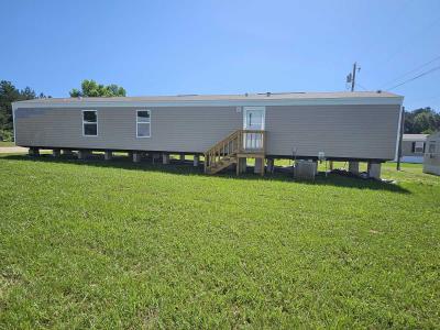 Photo 2 of 8 of home located at 207 Maddox Dr. Crystal Springs, MS 39059