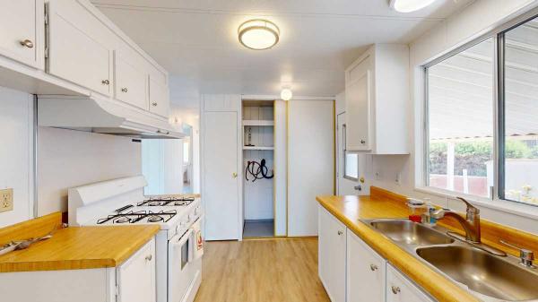 1978 GOLDENWEST 2 Bed 2 Full Bath Manufactured Home