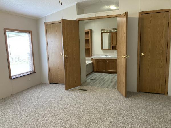 1994 Commander mobile Home