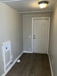 1977 Holly Park mobile Home