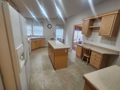 Photo 4 of 20 of home located at 1400 W. 13th St. #181 Upland, CA 91786