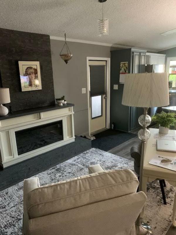 1988 Schu Manufactured Home