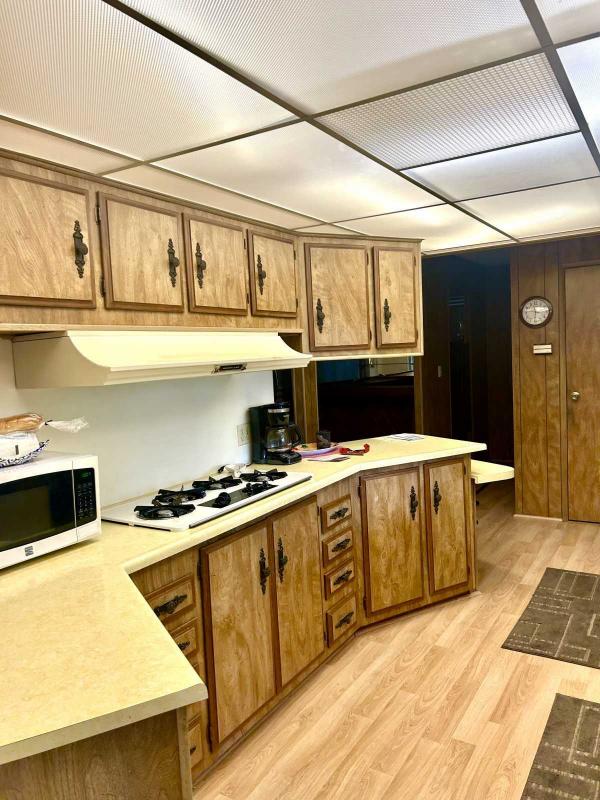 1977 Aquar Aquar Manufactured Home