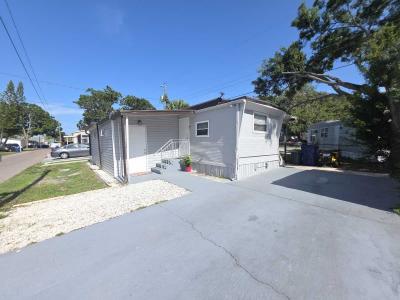 Photo 5 of 22 of home located at 12334 Seminole Blvd Largo, FL 33778