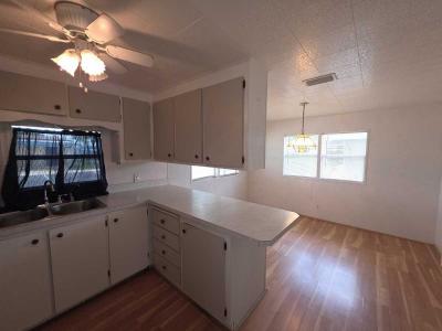Photo 4 of 29 of home located at 7100 Ulmerton Rd Largo, FL 33771