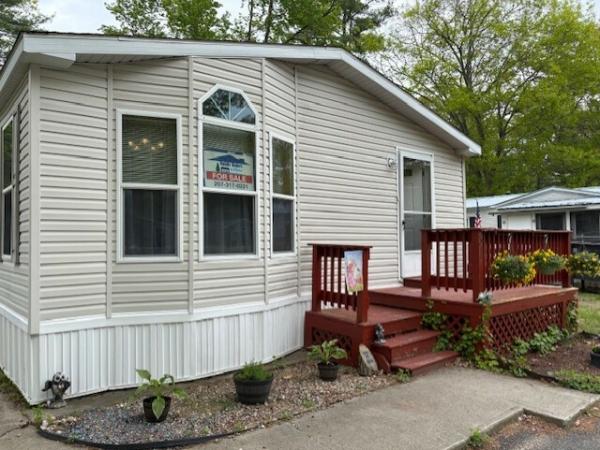 2005  Mobile Home For Sale