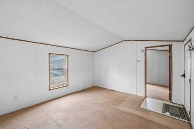 Photo 5 of 19 of home located at 252 Baldwin Cir Lino Lakes, MN 55014