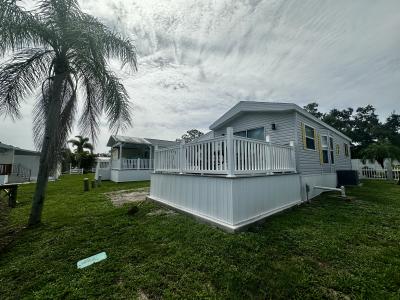 Photo 3 of 15 of home located at 7125 Fruitville Rd 1813 Sarasota, FL 34240