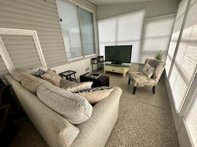 Photo 4 of 15 of home located at 7125 Fruitville Rd 1813 Sarasota, FL 34240