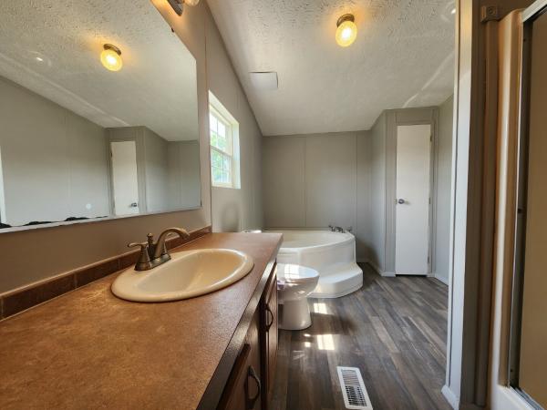 2006 Clayton Mobile Home