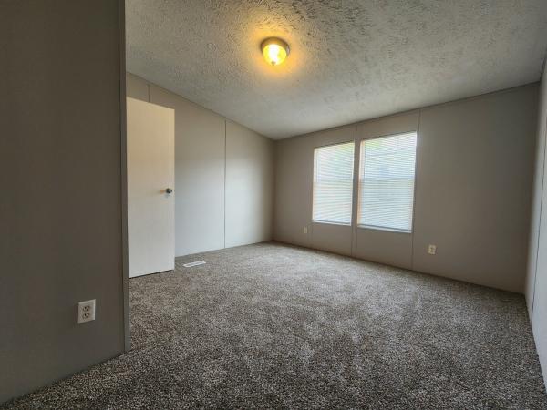 2006 Clayton Mobile Home