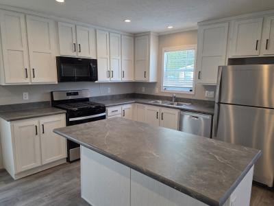 Mobile Home at 2507 W Lindsay Ct Highland, MI 48357