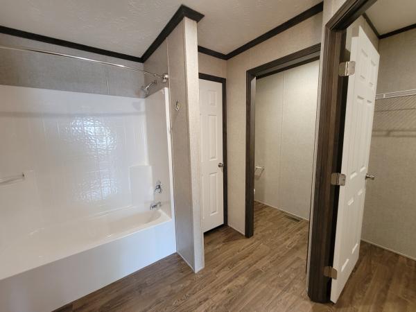 2022 Cavco 430HH28523F Mobile Home