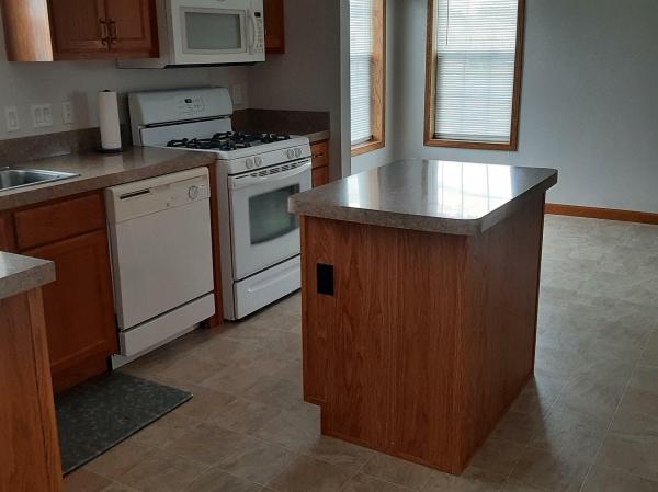 2009 Fairmont 166 4563N  Home