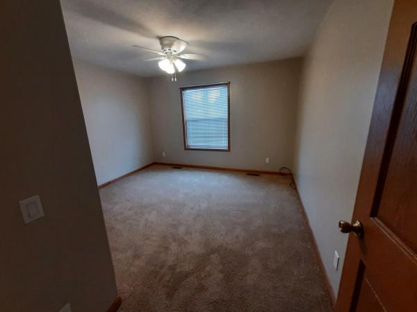 2009 Fairmont 166 4563N  Home