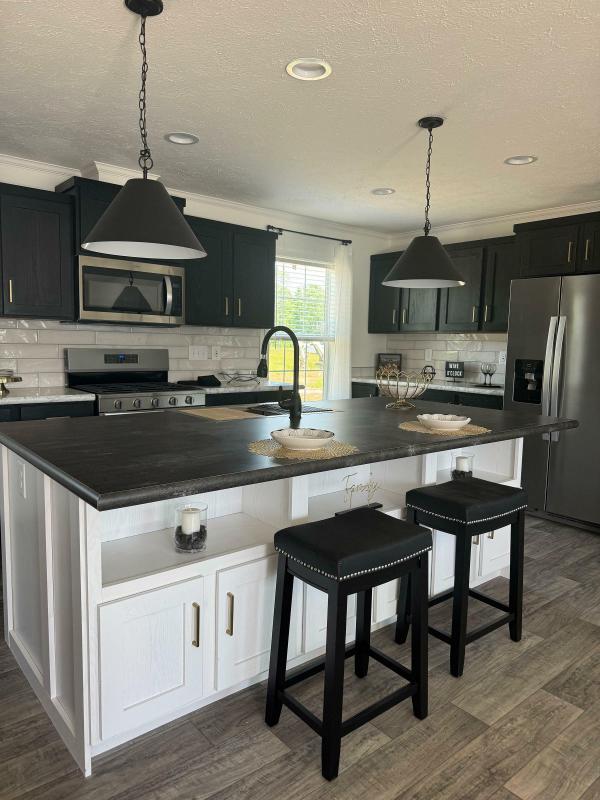2025 Colony 4 Mobile Home For Sale
