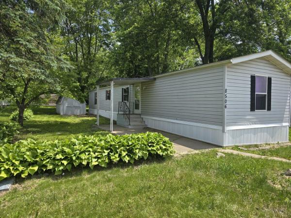 Photo 1 of 2 of home located at 8506 Dundee Road Peoria, IL 61615
