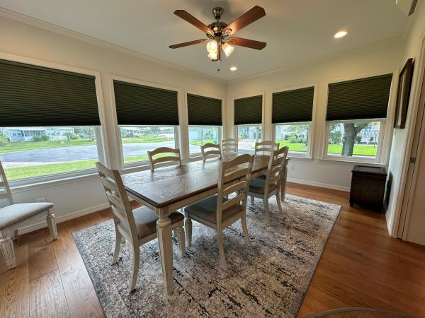 2005 Palm Harbor PALH Mobile Home
