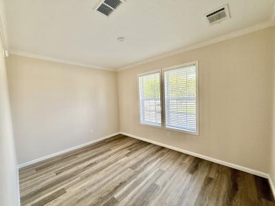 Photo 5 of 14 of home located at 20728 Golden Rain Pass Groveland, FL 34736