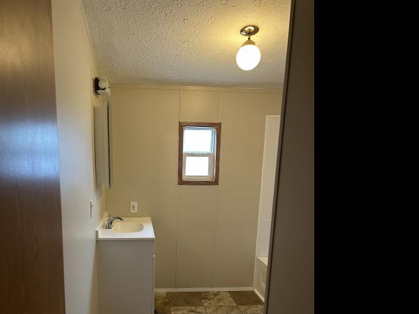 2000 Holly Park Mobile Home For Sale