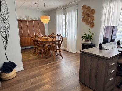 Photo 5 of 21 of home located at 3717 Anchor Drive Tampa Fl, FL 33611