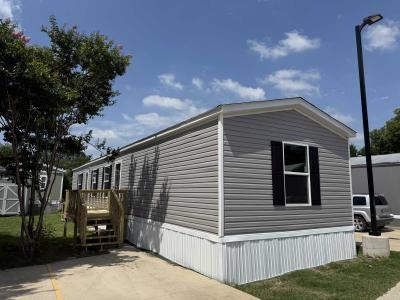Mobile Home at 436 Isbell Ct Fort Worth, TX 76114