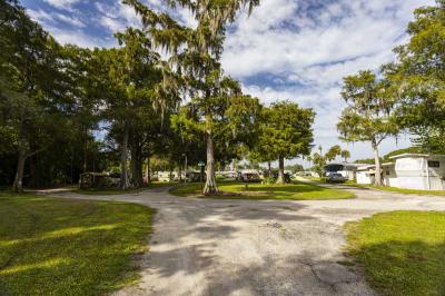 Photo 4 of 6 of home located at 4351 SE 24th St Okeechobee, FL 34974